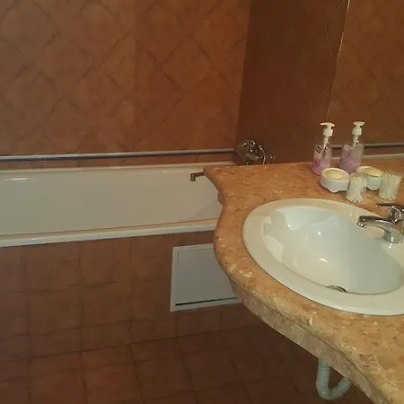 In Romana Villas Appartamento Elenite