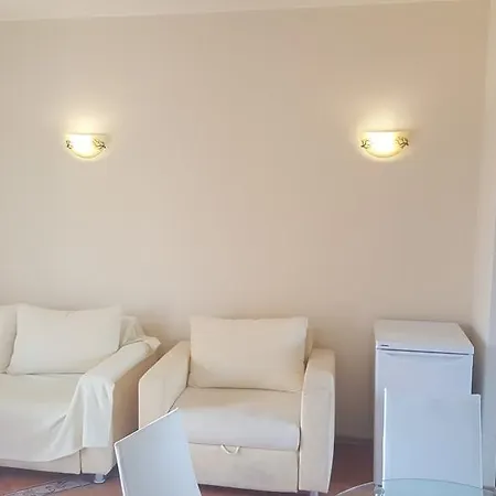 In Romana Villas * Elenite
