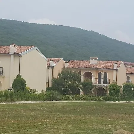 Appartamento In Romana Villas *